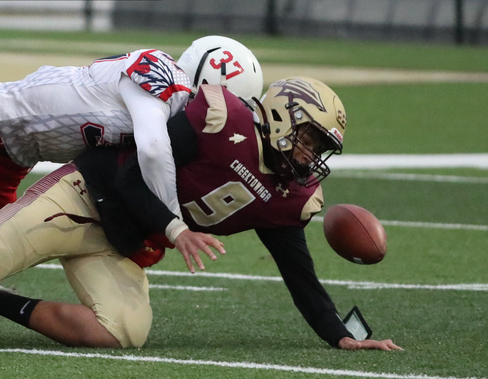Iroquois beats Cheektowaga 31-0